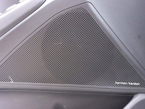 Used 2020 Hyundai Ioniq Limited image 32