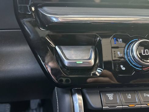Certified 2026 GMC Sierra 2500 Denali Ultimate AWD/4WD image 17