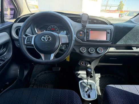 Used 2015 Toyota Yaris LE FWD image 19