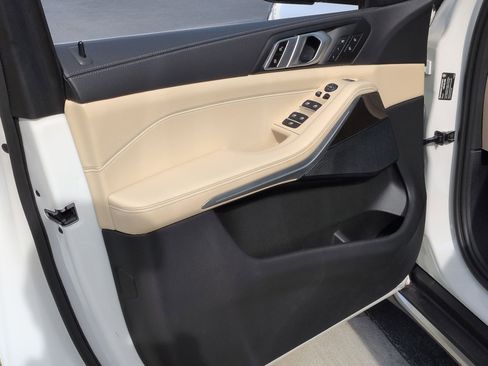 Certified 2022 BMW X5 sDrive40i image 14