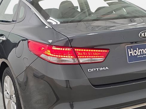 Used 2016 Kia Optima EX FWD image 32