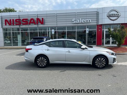 Certified 2024 Nissan Altima 2.5 SV w/ SV Premium Package AWD/4WD image 8