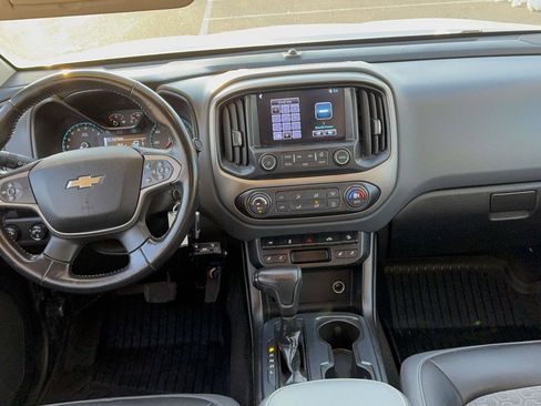 Used 2017 Chevrolet Colorado Z71 image 15