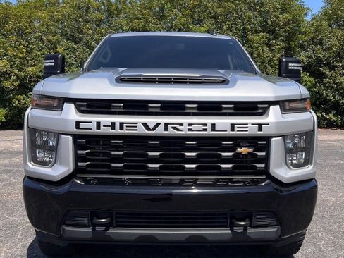 Used 2022 Chevrolet Silverado 2500 Custom w/ Custom Value Package AWD/4WD image 11