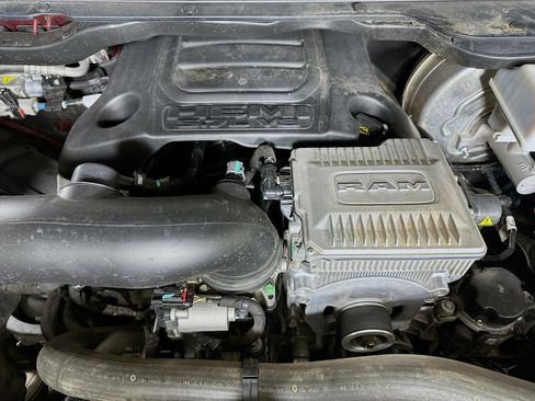 Used 2020 RAM 1500 Laramie AWD/4WD image 33