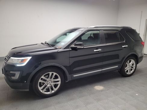 Used 2017 Ford Explorer Limited w/ Equipment Group 301A image 2