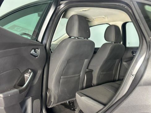 Used 2014 Ford Focus SE image 12