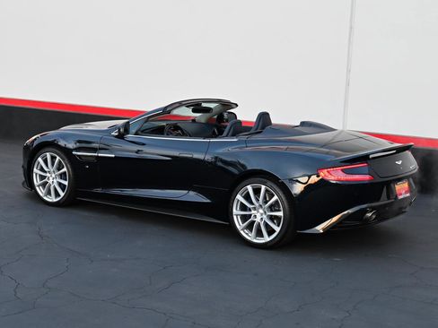 Used 2016 Aston Martin Vanquish Volante RWD image 8