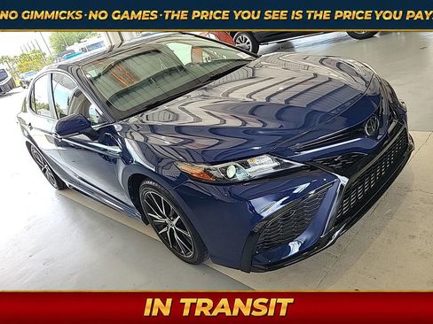 Used 2023 Toyota Camry SE FWD image 1