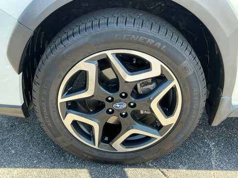 Used 2019 Subaru Crosstrek 2.0i Limited w/ Moonroof Package w/Navigation AWD/4WD image 9