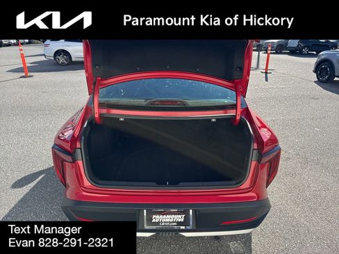 Used 2025 Kia K4 LXS image 9