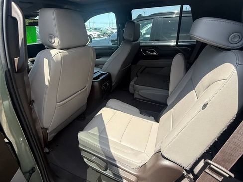 Used 2023 Chevrolet Tahoe Z71 w/ Luxury Package AWD/4WD image 10