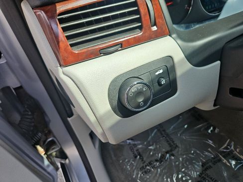 Used 2006 Chevrolet Impala LT FWD image 16