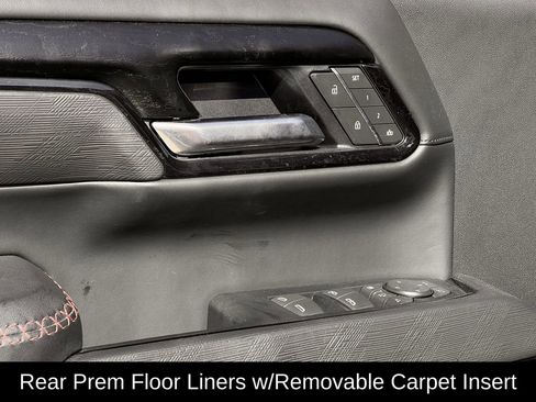 Used 2025 GMC Sierra 2500 AT4X image 27