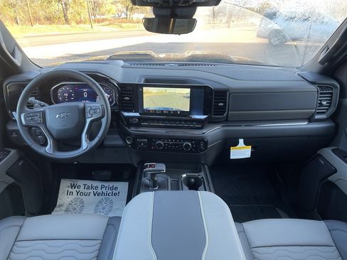 New 2026 Chevrolet Silverado 1500 ZR2 image 40