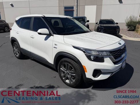 Used 2021 Kia Seltos LX AWD/4WD image 1