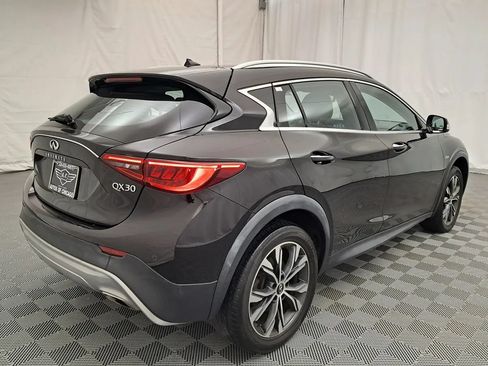 Used 2018 INFINITI QX30 AWD image 4