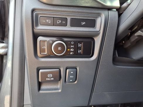 Used 2023 Ford F150 Lariat AWD/4WD image 18