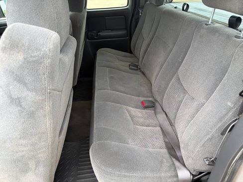 Used 2004 Chevrolet Silverado 2500 LS w/ Heavy-Duty Power Package AWD/4WD image 24
