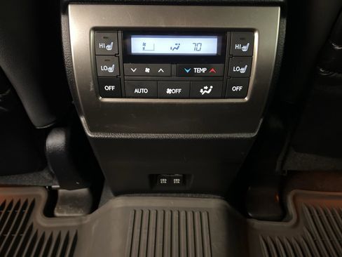 Used 2023 Lexus GX 460 Premium image 35