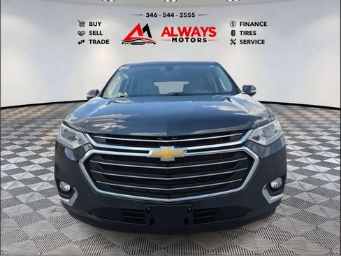 Used 2021 Chevrolet Traverse LT FWD image 3