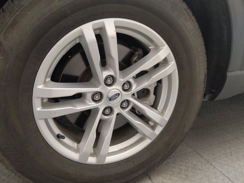 Used 2021 Ford Explorer XLT RWD image 31