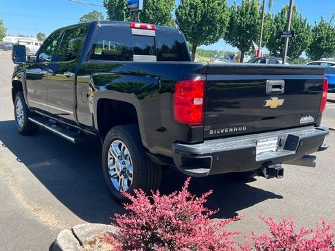 Used 2015 Chevrolet Silverado 2500 High Country w/ Duramax Plus Package AWD/4WD image 5