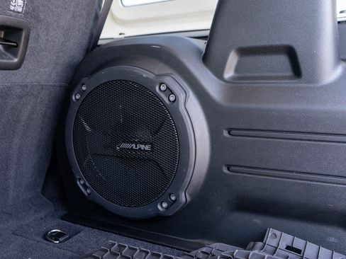 Used 2022 Jeep Wrangler Unlimited Sahara image 10