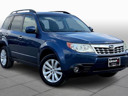 Used 2012 Subaru Forester 2.5X Limited image 2