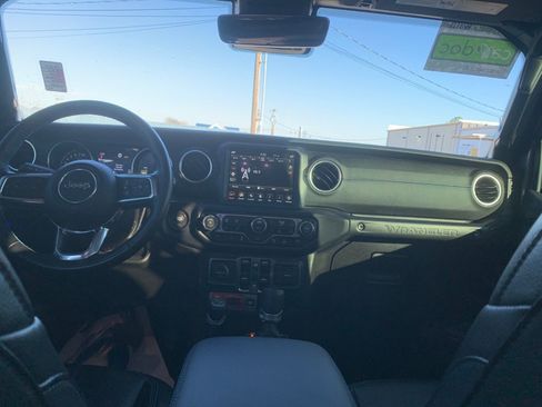 Used 2022 Jeep Wrangler Unlimited Rubicon 4xe w/ Dual Top Group image 26