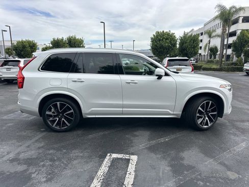 Used 2020 Volvo XC90 T6 Momentum image 3