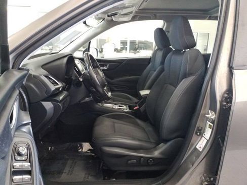 Used 2019 Subaru Forester Premium w/ All-Weather Package AWD/4WD image 11