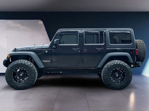 Used 2015 Jeep Wrangler Unlimited Rubicon w/ Connectivity Group image 2