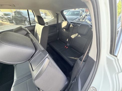 Used 2018 Volkswagen Tiguan SE image 23