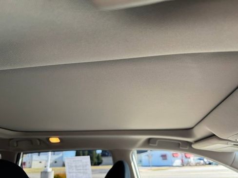 Used 2020 Nissan Rogue SV w/ Sun & Sound Touring Package image 2