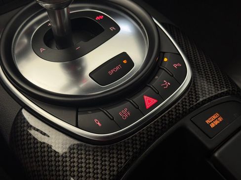 Used 2008 Audi R8 V8 image 23