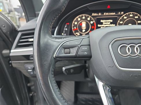 Used 2017 Audi Q7 3.0T Premium Plus w/ Premium Plus Package image 36