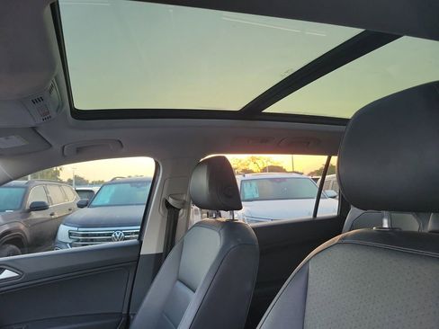 Used 2019 Volkswagen Tiguan SEL image 14