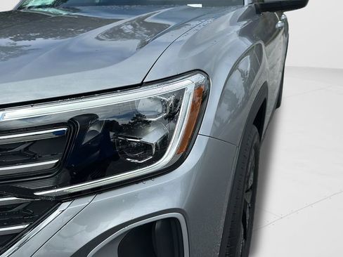 New 2026 Volkswagen Atlas SE image 8