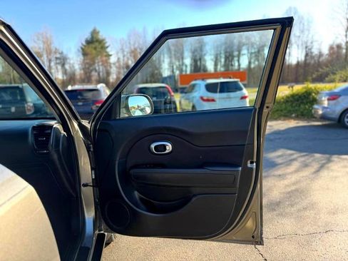 Used 2016 Kia Soul image 13