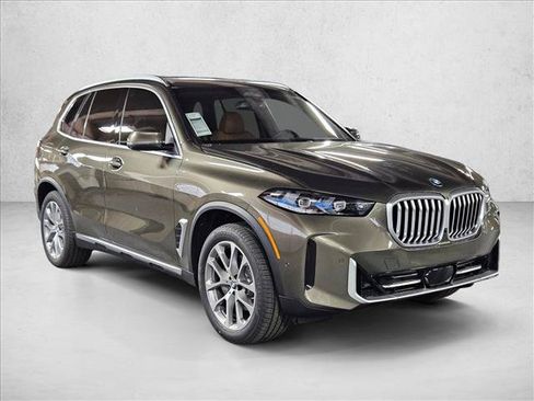 Certified 2026 BMW X5 sDrive40i w/ Parking Assistance Package RWD image 6