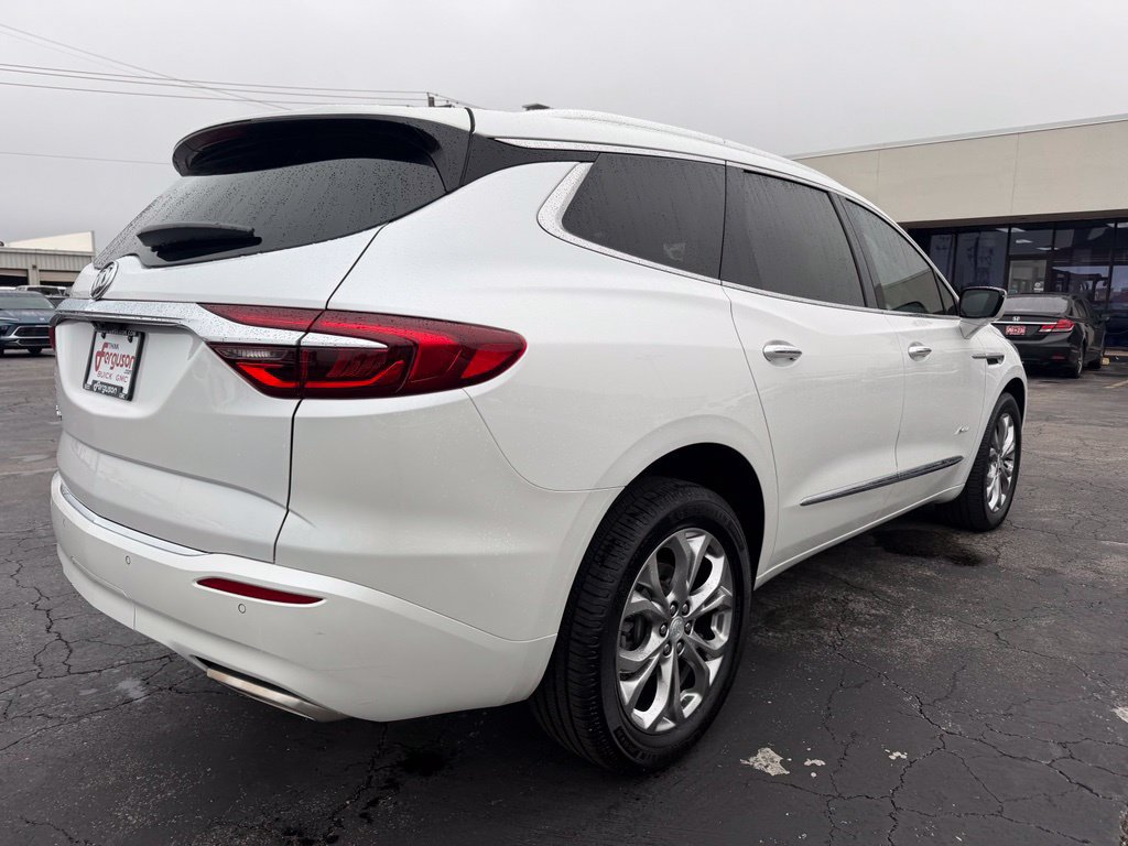 Used 2021 Buick Enclave Avenir w/ Avenir Technology Package FWD image 3