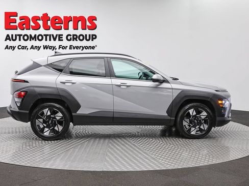 Used 2025 Hyundai Kona SEL FWD image 4