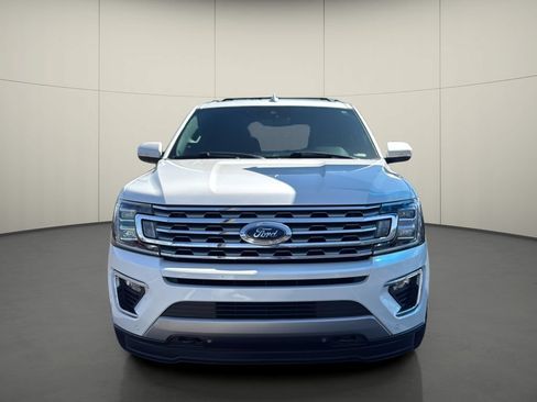 Used 2018 Ford Expedition Limited w/ Equipment Group 301A AWD/4WD image 2