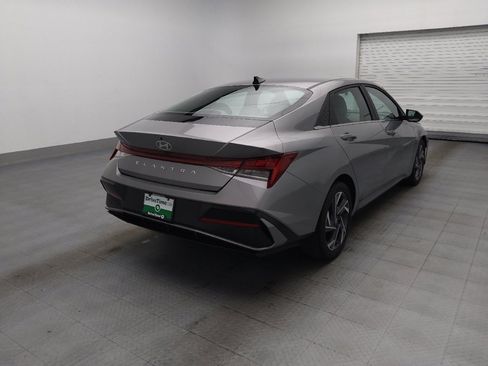 Used 2025 Hyundai Elantra SEL FWD image 9