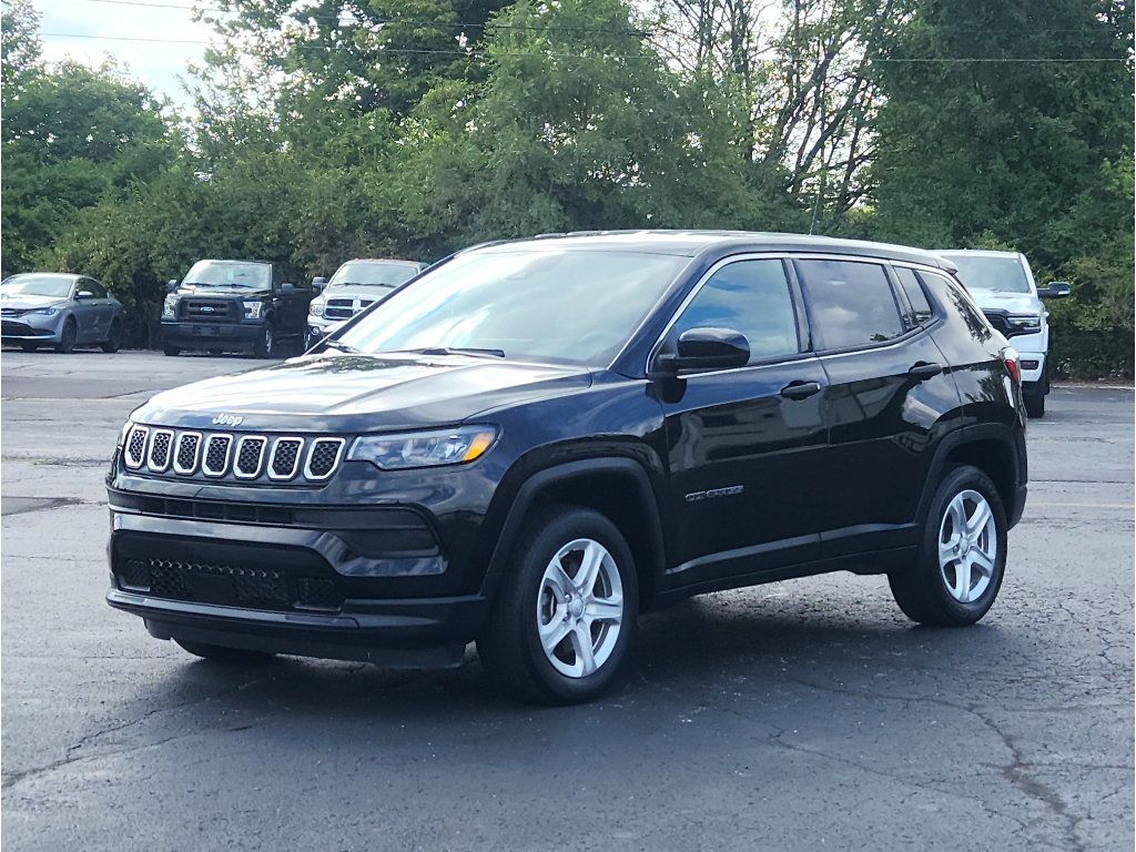 Used 2024 Jeep Compass Sport AWD/4WD image 13