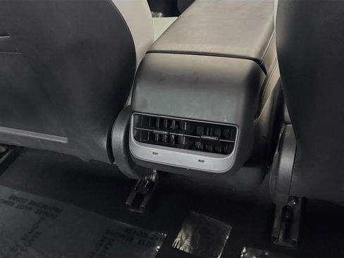 Used 2023 Tesla Model 3 Standard Range RWD image 16