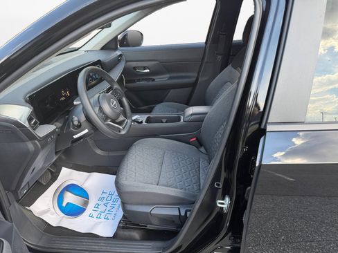 Certified 2026 Nissan Kicks SV w/ SV Premium Package FWD image 9
