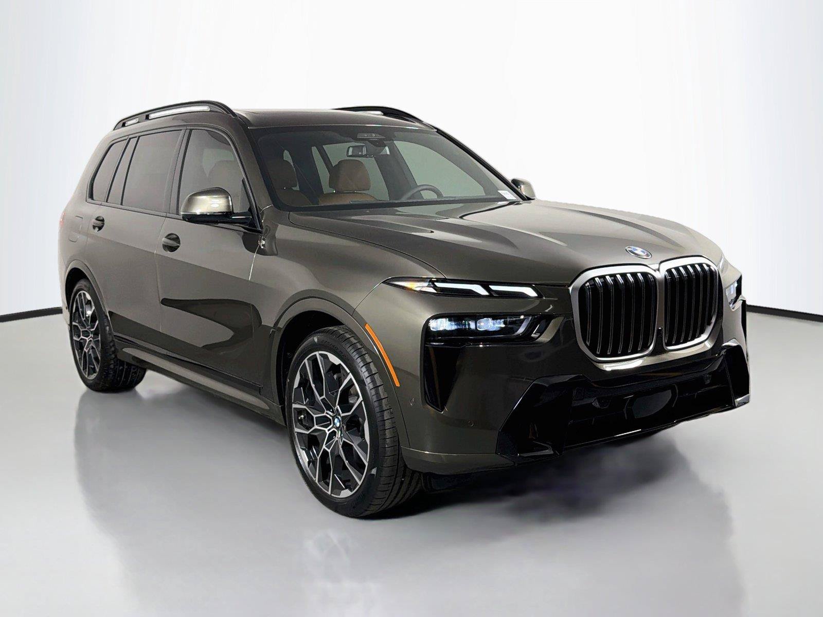 New 2027 BMW X7 xDrive40i w/ M Sport Package AWD/4WD image 3