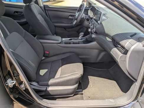 Used 2025 Nissan Sentra SV FWD image 26